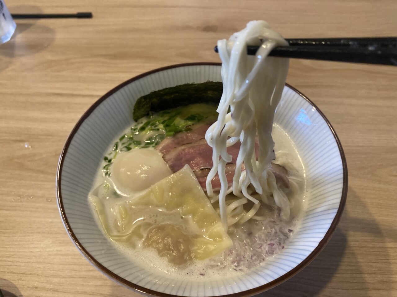 鴨出汁麺酒場 シフク